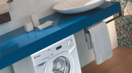 Candy AQUA 1142D1/2-S – niewielka pralka z krótkimi programami prania Dom, LIFESTYLE - Pralka Candy AQUA 1142D1/2-S to najmniejsza na rynku pralka ładowana od frontu, która pozwala wyprać do 4 kg prania.