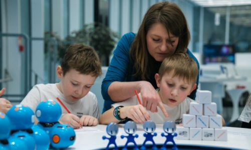 #ZostańWDomu, czyli jak być rodzicem w czasach pracy zdalnej?