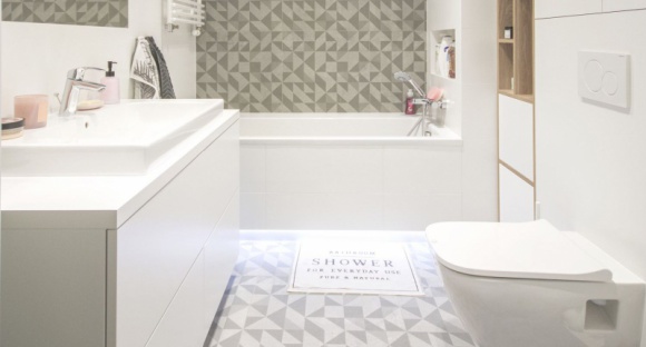 Relaks z miętą i różem w tle Dom, LIFESTYLE - 67 m2 mieszkanie na warszawskim Żoliborzu, zaprojektowane przez pracownię Design me too, powstało z myślą o czteroosobowej rodzinie. Ciepły skandynawski klimat miesza się tu z akcentami mięty i pudrowego różu.
