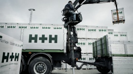 Jak uniknąć uszkodzenia materiałów murowych podczas transportu i składowania? Dom, LIFESTYLE - Bloczki z betonu komórkowego i elementy silikatowe tworzące komplementarny System Budowy H+H to wysokiej jakości materiały murowe. Mogą poszczycić się dużą dokładnością wymiarową oraz świetnymi parametrami technicznymi.
