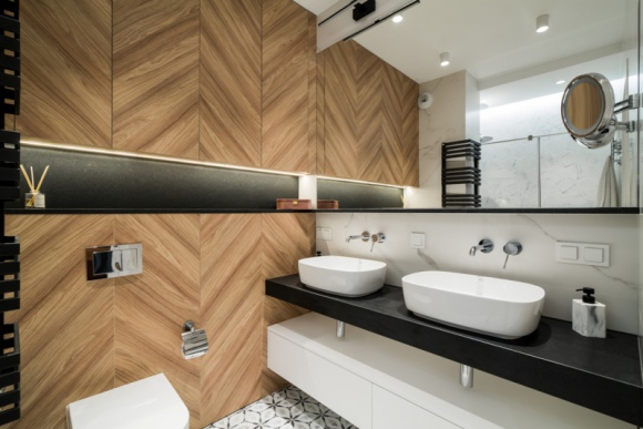 Ponadczasowa łazienka – 3 aranżacyjne duety, które nigdy nie wyjdą z mody Dom, LIFESTYLE - Istnieją pewne zestawienia, barwy i materiały, które pozwolą nam stworzyć łazienkę funkcjonalną, atrakcyjną i zawsze na czasie. Oto sprawdzone pomysły oraz inspirujące duety!