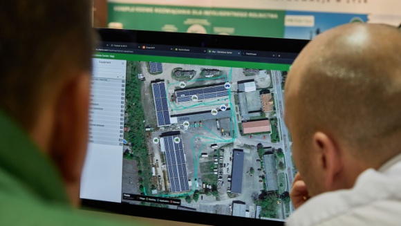 Wszystko w jednej aplikacji: Centrum Operacyjne JD przeszło metamorfozę Rolnictwo, BIZNES - Dzięki Operations Center John Deere rolnicy i usługodawcy mogą zarządzać danymi swojego gospodarstwa w dowolnym miejscu i czasie nawet z pozycji smartfona.