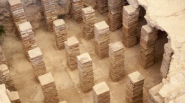 Krótka historia ogrzewania podłogowego Dom, LIFESTYLE - Poznaj historię ogrzewania podłogowego i zobacz, jak zmieniało się na przestrzeni lat, by na dobre zagościć w naszych domach.