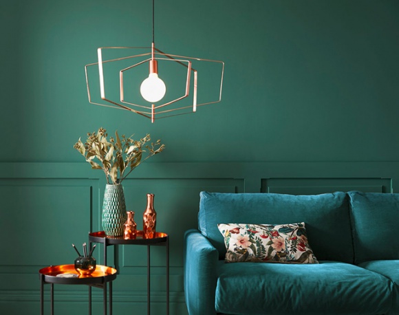 Dom świecący przykładem Dom, LIFESTYLE - Tegoroczna zima to nie tylko krótkie i pochmurne dni, ale też praca i nauka zdalna. Przenieśliśmy do domu większość naszych aktywności, dlatego właściwe oświetlenie jest bardzo istotnym elementem wyposażenia.