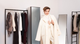 Kasia Sokołowska ambasadorką Samsung AirDresser Dom, LIFESTYLE - Kasia Sokołowska – najpopularniejsza reżyserka pokazów mody w Polsce, kobieta sukcesu i ikona stylu. W swoich stylizacjach stawia na klasykę i minimalizm, które chętnie łączy z odrobiną ekstrawagancji.